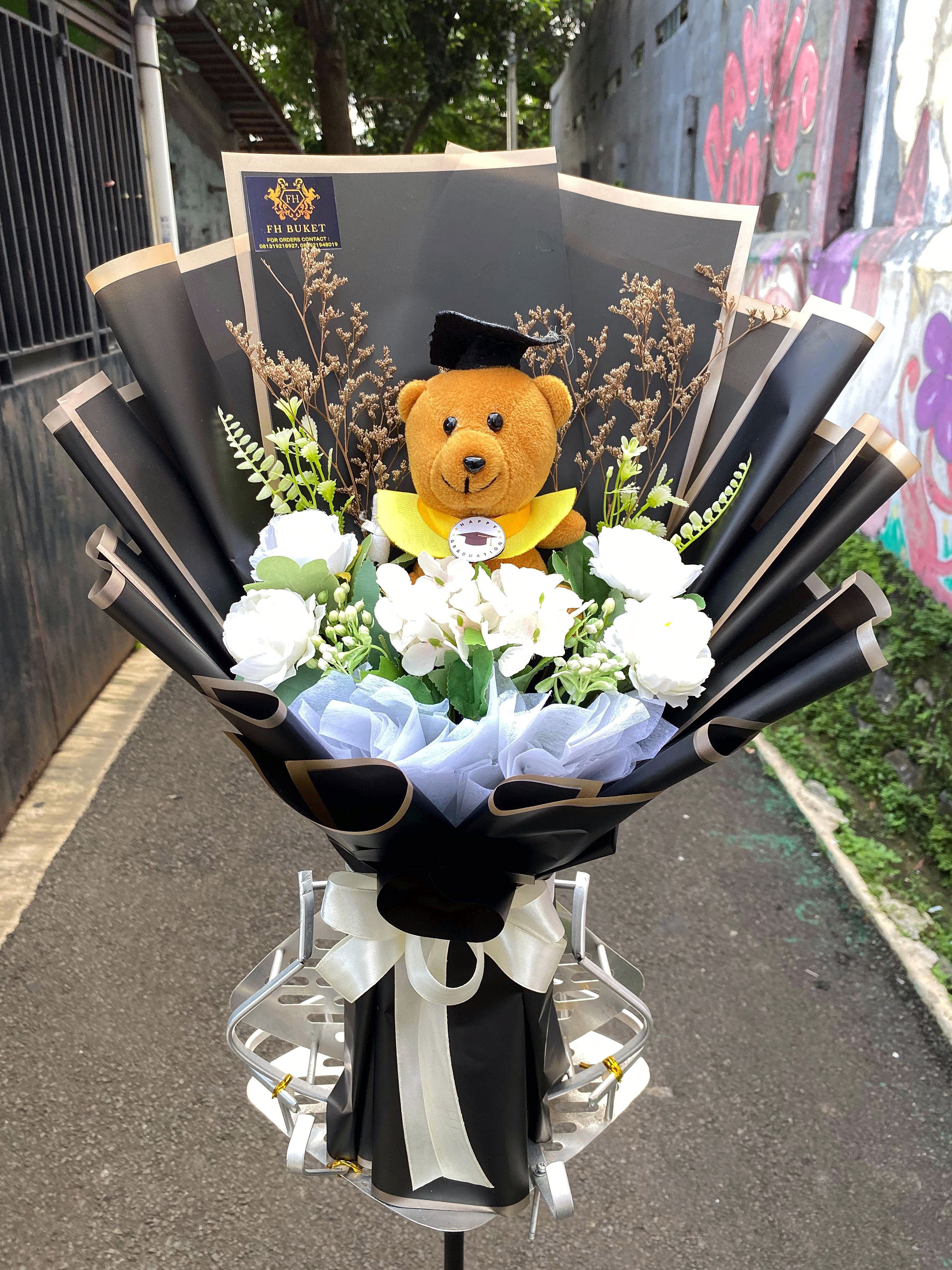 Buket Wisuda dengan bunga rose